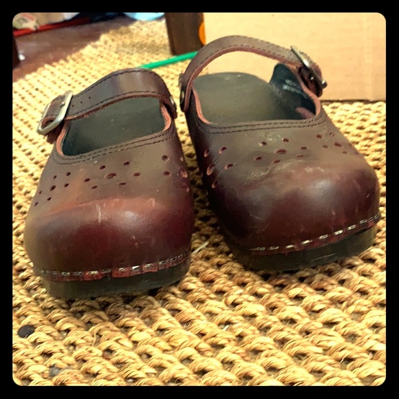 dansko clogs sale size 39
